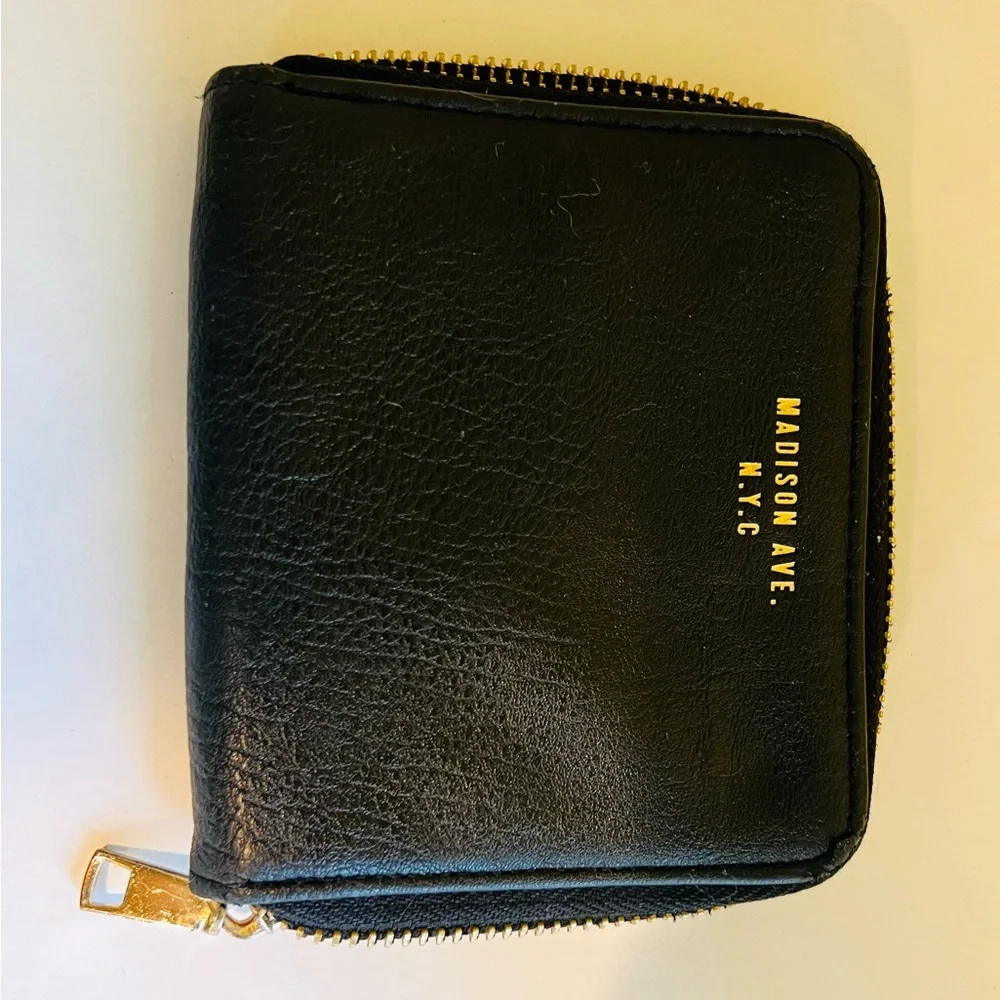 Card holder/wallet